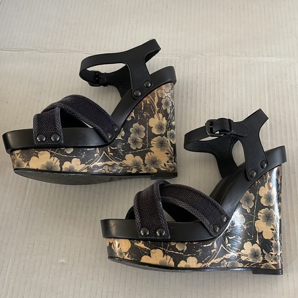 Bottega Veneta Black Wedge Sandals with Ankle Strap - Picture 7 of 14